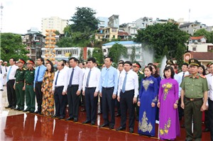 Lãnh đạo tỉnh và Tp Hạ Long dâng hương tưởng niệm các anh hùng liệt sĩ