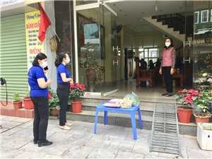 Phụ nữ Hạ Long tích cực hỗ trợ F0 điều trị tại nhà