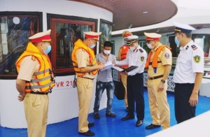 TP Hạ Long: Giữ vững bình yên tuyến biển 
