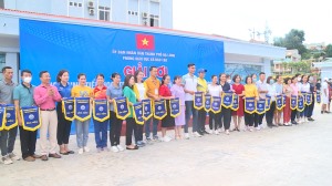 Sôi nổi Giải bơi học sinh thành phố năm học 2022-2023