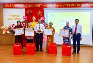 Phường Bạch Đằng tổ chức lễ kỷ niệm 31 năm ngày quốc tế người cao tuổi 