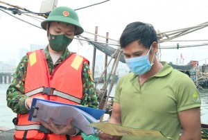 Đồn Biên phòng Cửa khẩu Cảng Hòn Gai: Tăng cường biện pháp chống khai thác thủy sản trái phép