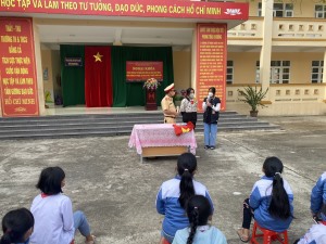 Xã Bằng Cả: Tuyên truyền, phổ biến kiến thức ATGT và phòng, chống đuối nước cho học sinh