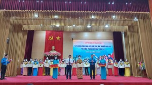 Phát động Tháng công nhân 2022 và tuyên dương “Công nhân, viên chức tiên tiến tiêu biểu” năm 2021