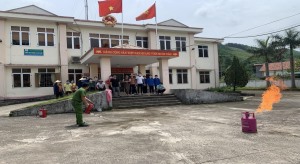 Tuyên truyền, bồi dưỡng kỹ năng phòng cháy, chữa cháy, thoát nạn cho đại diện hộ gia đình, nhà ở kết hợp sản xuất kinh doanh tại xã Dân Chủ