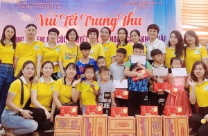 Vui Tết Trung thu cùng học sinh có hoàn cảnh khó khăn tại xã Đồng Sơn