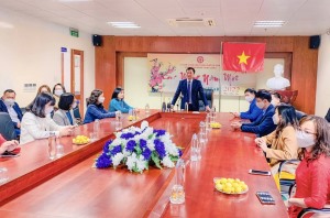 Ngày làm việc đầu năm diễn ra khẩn trương, nghiêm túc