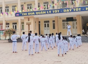 Lớp dạy võ miễn phí ở Kỳ Thượng