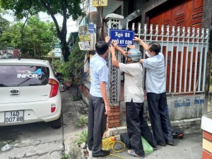 Phường Hồng Hà lắp đặt, bổ sung tên phố, số nhà trên địa bàn
