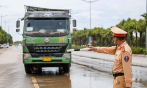 Công an thành phố: tăng cường xử lý nghiêm xe quá tải