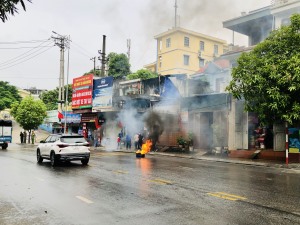 Phường Hà Trung tổ chức diễn tập phương án phòng cháy, chữa cháy tại tổ liên gia tự quản số 2