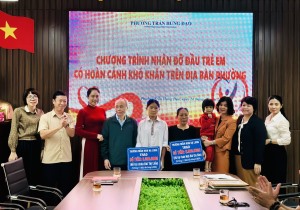 Trường Mầm non Hạ Long: Nhận đỡ đầu 2 cháu bé có hoàn cảnh đặc biệt khó khăn tại phường Trần Hưng Đạo