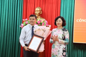 Đồng chí Nhữ Đình Tùng được điều động, chỉ định làm Bí thư Đảng uỷ phường Việt Hưng, thay đồng chí Phạm Quốc Uy được điều động làm Phó Chủ tịch Hội nông dân Thành phố.
