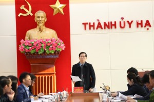 Ban Thường vụ Thành uỷ nghe và cho ý kiến vào các nội dung theo chương trình công tác tháng 12