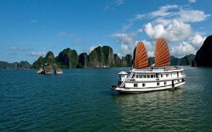 Hạ Long có 357 tàu du lịch đủ điều kiện hoạt động trên vịnh Hạ Long, vịnh Bái Tử Long