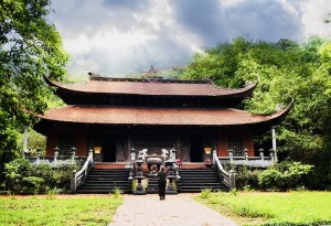 Chùa Lôi Âm - Hồ Yên Lập: Cụm di tích lịch sử và danh thắng mang nhiều giá trị khoa học, nghệ thuật