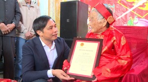 Lãnh đạo Thành phố chúc thọ các cụ cao tuổi