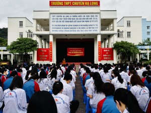 Tuyên truyền công tác tuyển sinh quân sự và Luật nghĩa vụ quân sự