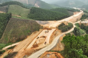 Quyết tâm hoàn thành đường nối Sơn Dương - Đồng Lâm trong quý III/2023 