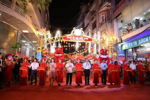 Khai trương phố đi bộ Bài Thơ