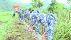 Ban CHQS Thành phố phối hợp với Lữ đoàn 170 Hải quân tổ chức hành quân dã ngoại làm công tác dân vận