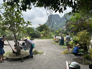 Phường Hà Phong: Ra quân vệ sinh môi trường