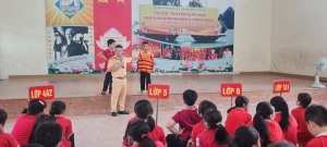 Phường Tuần Châu: Tuyên truyền các giải pháp bảo đảm trật tự ATGT, phòng chống tội phạm và tệ nạn xã hội năm học 2023- 2024.