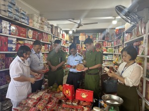 Tăng cường kiểm tra, xử lý vi phạm về ATVSTP bánh Trung thu