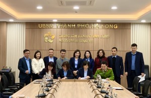 Trung tâm Hành chính công TP Hạ Long:  Ký cam kết thực hiện các nội dung về kỷ luật, kỷ cương hành chính năm 2024