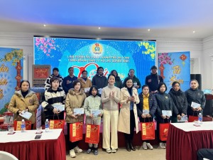 Chương trình “Tết sum vầy – Xuân chia sẻ” tại Công đoàn cơ sở khu vực Tuần Châu