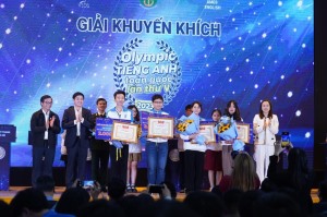 Nữ sinh tiêu biểu của Trường THPT Hoành Bồ 