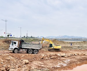 Sôi động trên các công trường thi công công trình trọng điểm ngay từ đầu Xuân