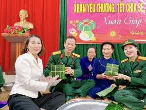 Chương trình “Xuân yêu thương, Tết chia sẻ, thắm tình quân dân”.