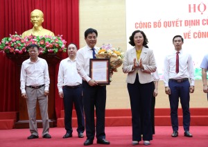 Ban Thường vụ Thành ủy công bố quyết định và thông báo về công tác cán bộ