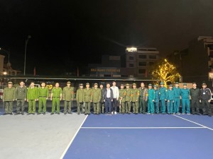 Công an phường Hồng Hải tăng cường công tác đảm bảo ANTT, tổ chức tuần tra vũ trang ban đêm.             
